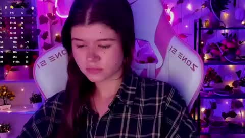 Alice online show from August 3, 9:11 pm