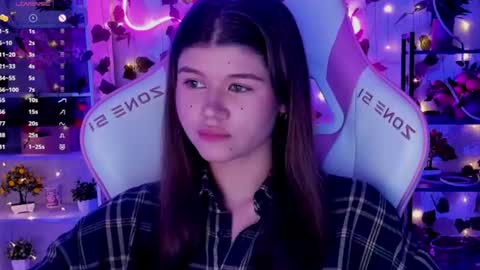 Alice online show from August 11, 6:43 pm