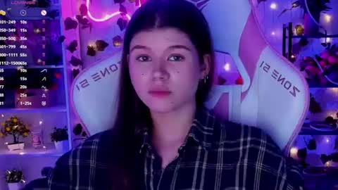 Alice online show from August 11, 7:49 pm