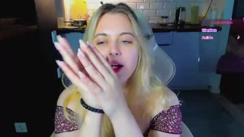 Alice online show from August 7, 3:39 am