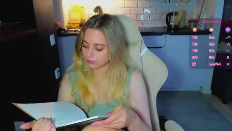 Alice online show from August 14, 5:44 am
