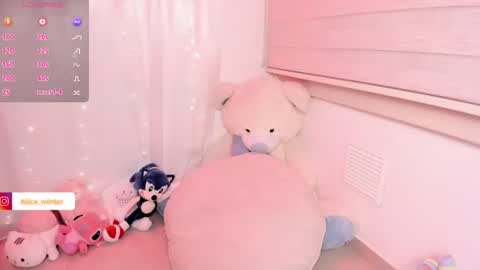 Alice  online show from August 15, 3:32 am