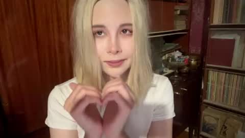 alice_wx online show from August 9, 5:14 pm