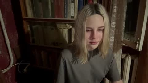 alice_wx online show from August 10, 7:26 pm