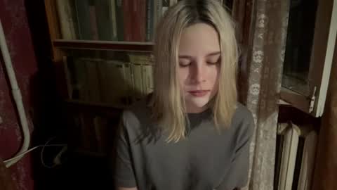 alice_wx online show from August 10, 8:32 pm