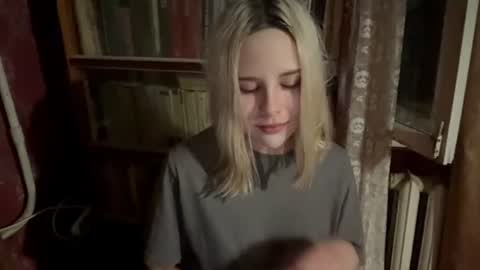 alice_wx online show from August 10, 9:38 pm