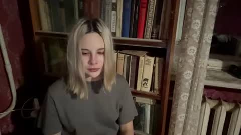 alice_wx online show from August 11, 8:44 pm