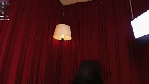 aliceblaker_ online show from August 8, 11:38 pm