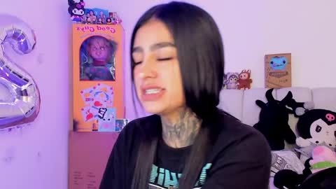 Alice and Dread online show from May 29, 5:37 pm