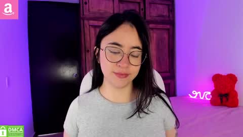 Aliceee 3 ... pvt open.    online show from May 25, 1:57 pm