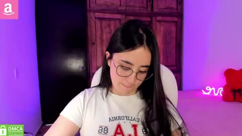 Aliceee 3 ... pvt open.    online show from June 24, 7:05 pm
