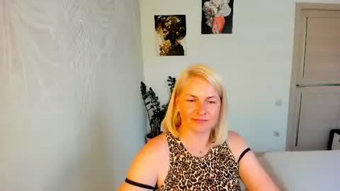 alicee__grace online show from July 6, 10:29 am