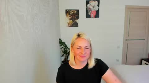 alicee__grace online show from August 2, 12:34 pm