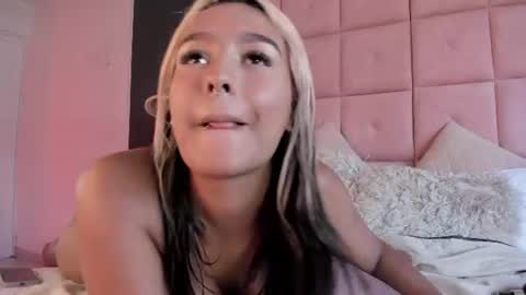 alicee_clark_ online show from August 8, 1:55 pm