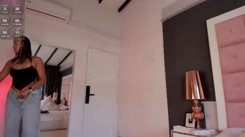 alicee_clark_ online show from August 11, 11:56 am