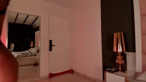 alicee_clark_ online show from August 13, 9:56 am