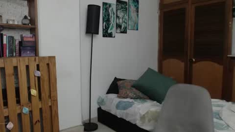 alicee_logan_ online show from July 26, 2:05 am