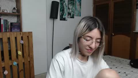 alicee_logan_ online show from July 31, 2:29 am