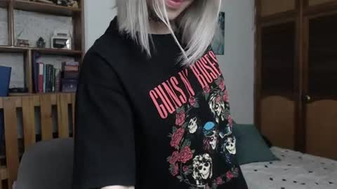 alicee_logan_ online show from August 6, 12:31 am