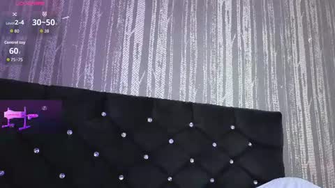 alicee_moonn online show from August 5, 9:24 pm