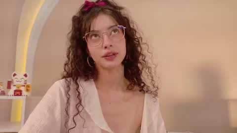 alice online show from August 14, 8:01 pm