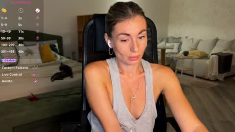 Daniella online show from August 8, 5:13 pm
