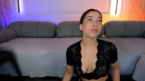 alicehanz_ online show from July 31, 6:52 am