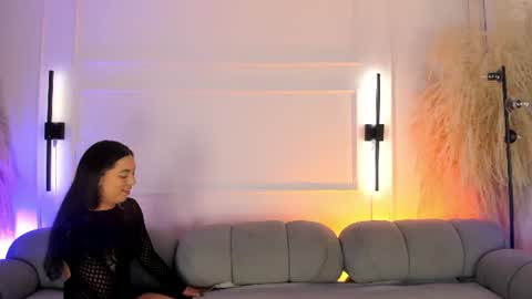 alicehanz_ online show from August 1, 4:40 am