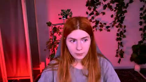 aliceinredsquare_ online show from August 12, 6:27 am