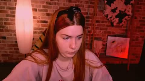 aliceinredsquare_ online show from August 14, 5:22 am