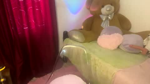 Alicekingdom online show from July 23, 8:55 pm