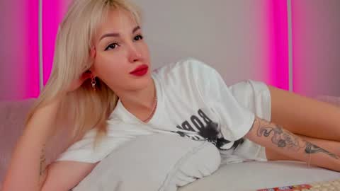 alicemonro online show from August 2, 2:40 am