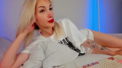 alicemonro online show from August 2, 6:31 am