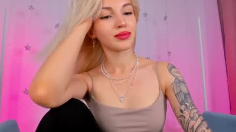 alicemonro online show from August 5, 1:25 am