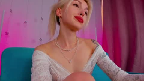 alicemonro online show from August 14, 5:11 am