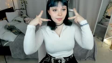 Alice online show from May 13, 4:29 pm