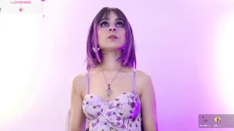 alicenoir_ online show from August 7, 8:31 pm