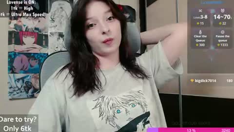 aliceriddle1 online show from August 13, 7:17 pm