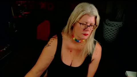Alices Curiosity online show from May 19, 3:18 am