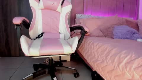 Alice online show from May 26, 4:35 am