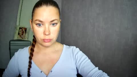 AlicexFresh online show from August 7, 10:59 am
