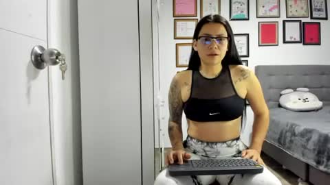 alicia_rainbow online show from July 1, 5:08 am