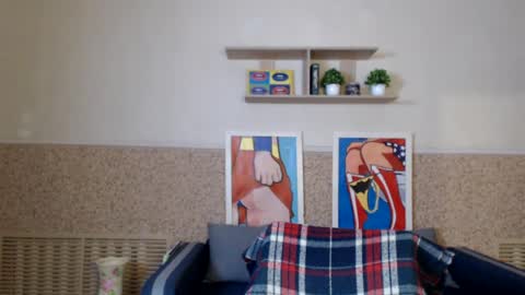 Alicia online show from August 15, 4:55 pm