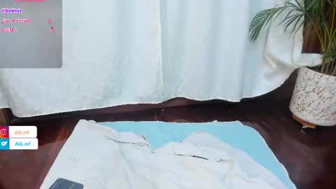 aliciakozlov1 online show from July 28, 12:16 am