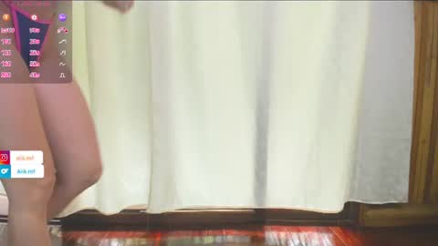 aliciakozlov1 online show from August 4, 6:49 pm