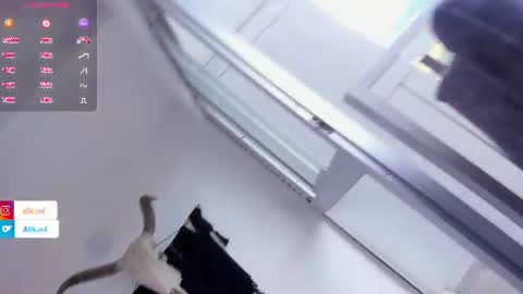 aliciakozlov1 online show from August 14, 9:07 pm