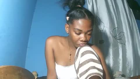 alihane21 online show from March 6, 6:37 pm