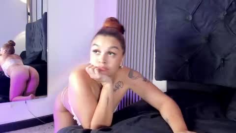 AliiceJhons online show from August 7, 4:56 am