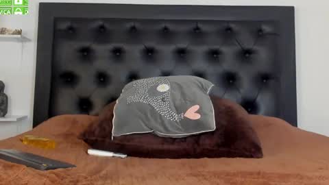alika_jonhson_ online show from July 27, 3:17 pm