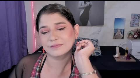 alinabozz1 online show from July 21, 5:00 am
